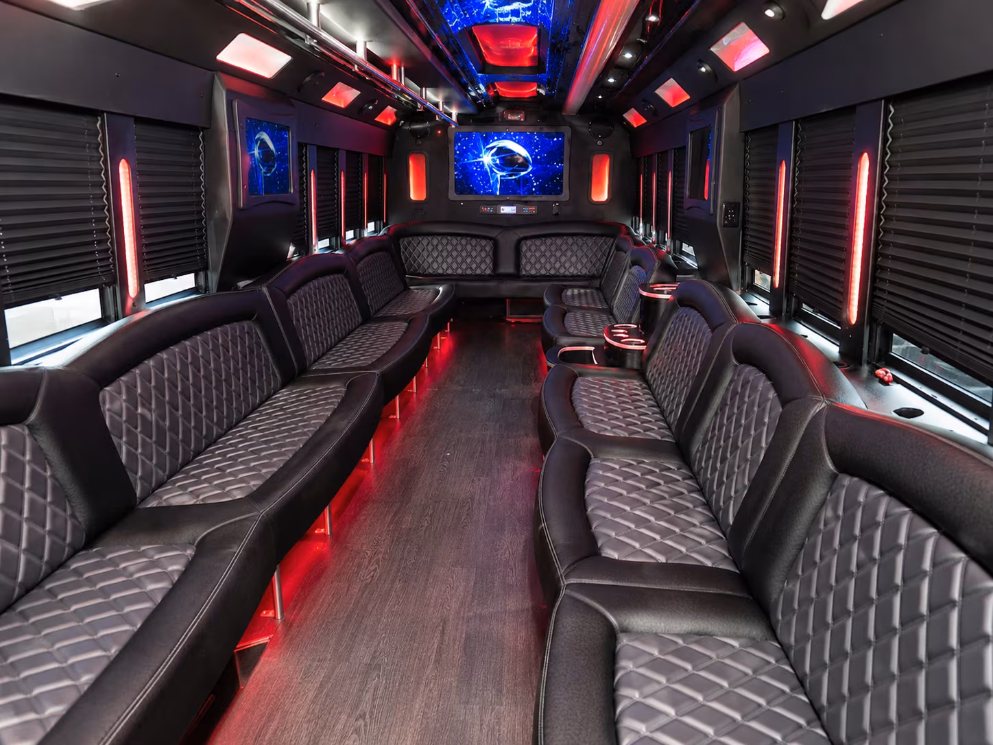 field trip bus rentals for newport news aquarium and nature destinations