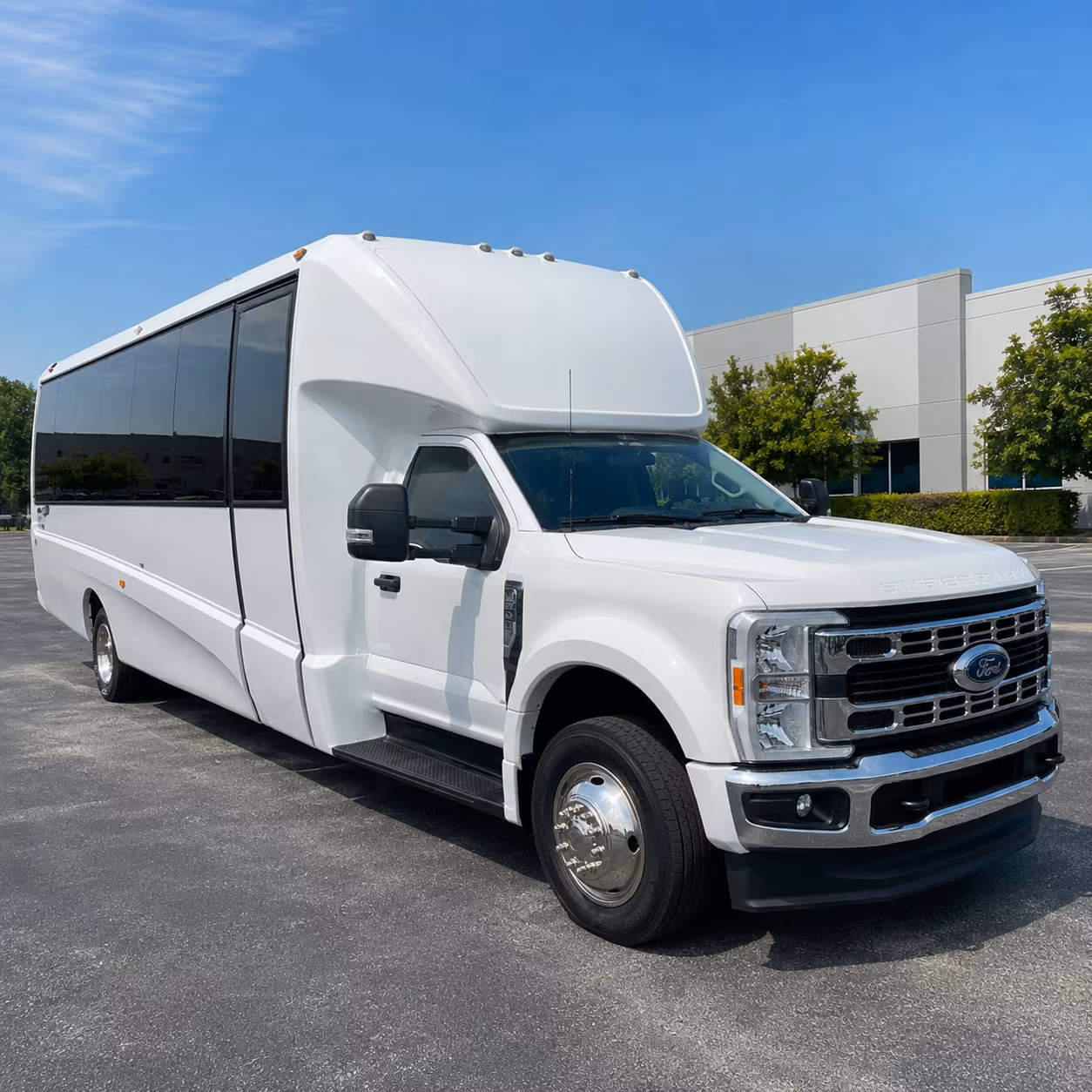 minibus rentals for small group wine tours on the virginia peninsula