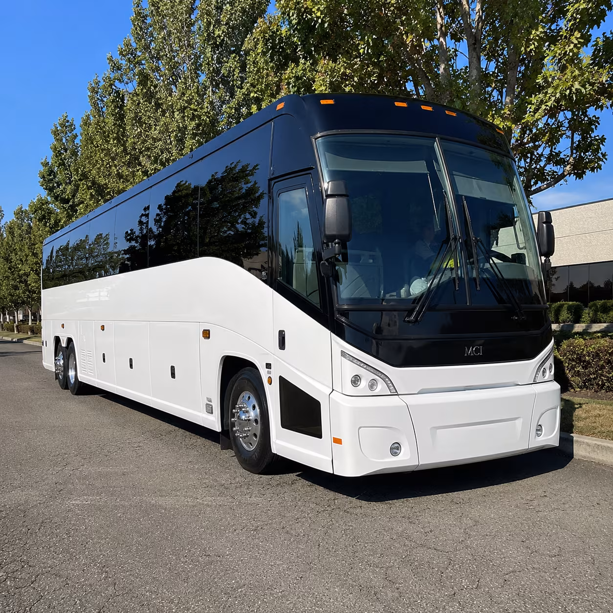 newport news 50 passenger charter bus